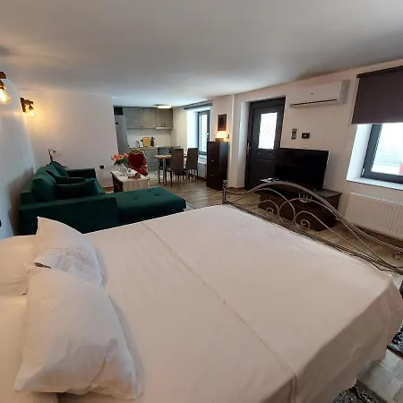 펜션 Maria Tsomou *