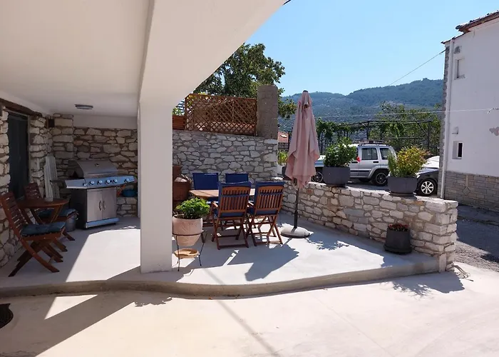 Maria Tsomou Theologos (Thasos)